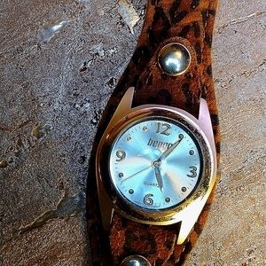 BONGO Watch 90s/2000s Leopard Print and Silver, Sizable, Fuzzy Texture